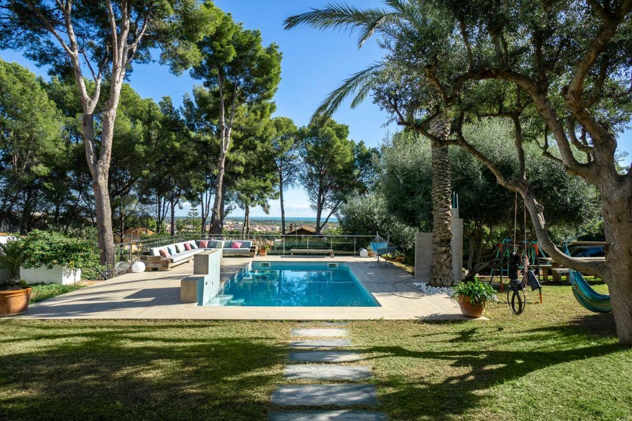 Villa Bella Vista Castelldefels Bagian luar foto